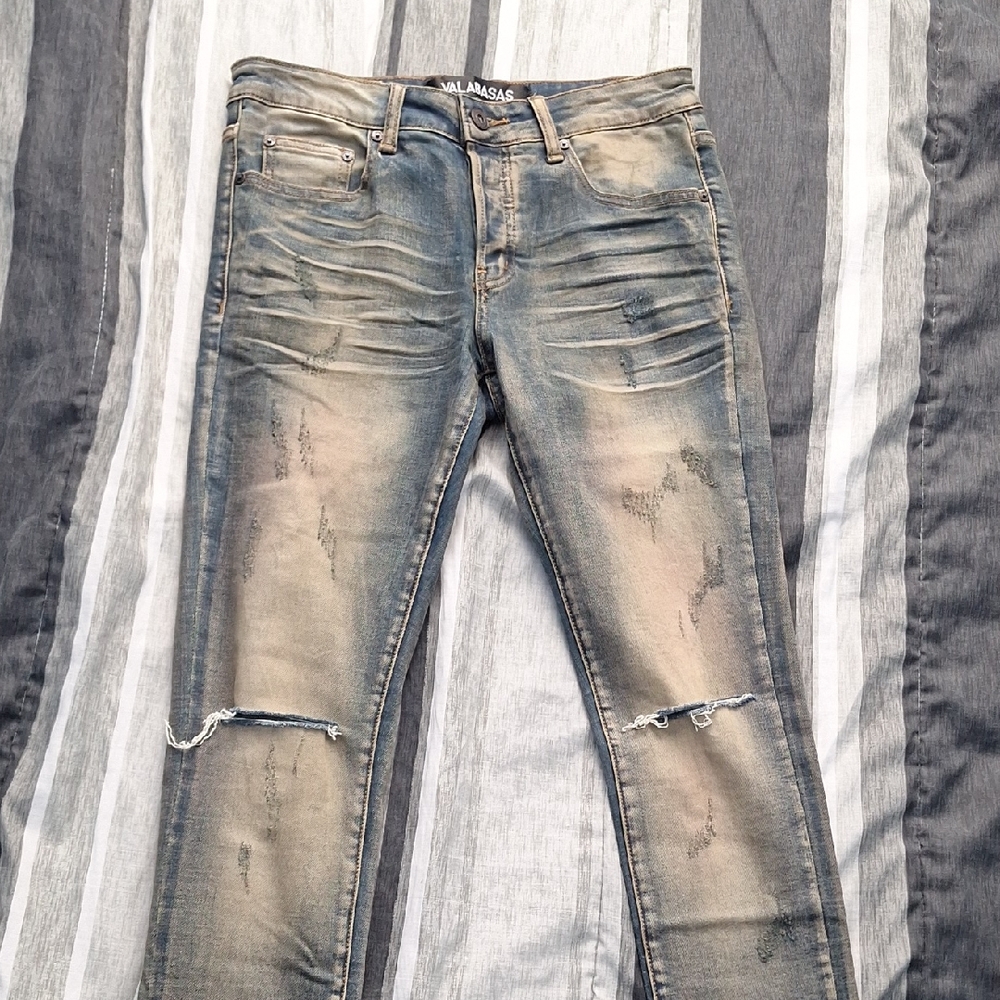 Men's Valabasas Mr. Flex Skinny Jeans in a faded blue wash. Size 30